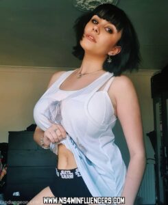 Soheila Clifford Huge Breasts Big Ass Average Body